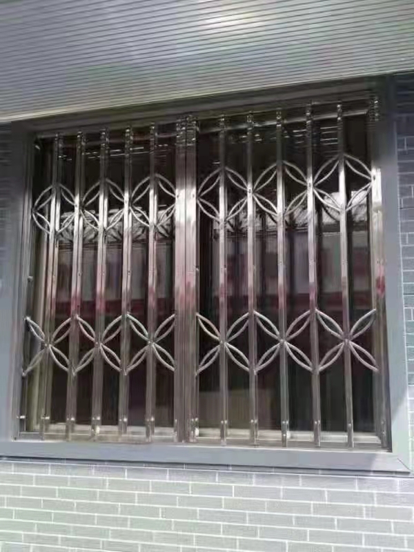 不锈钢伸缩门